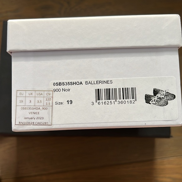 Dior Black Baby Shoes with Cream Bow - Picture 3 of 7